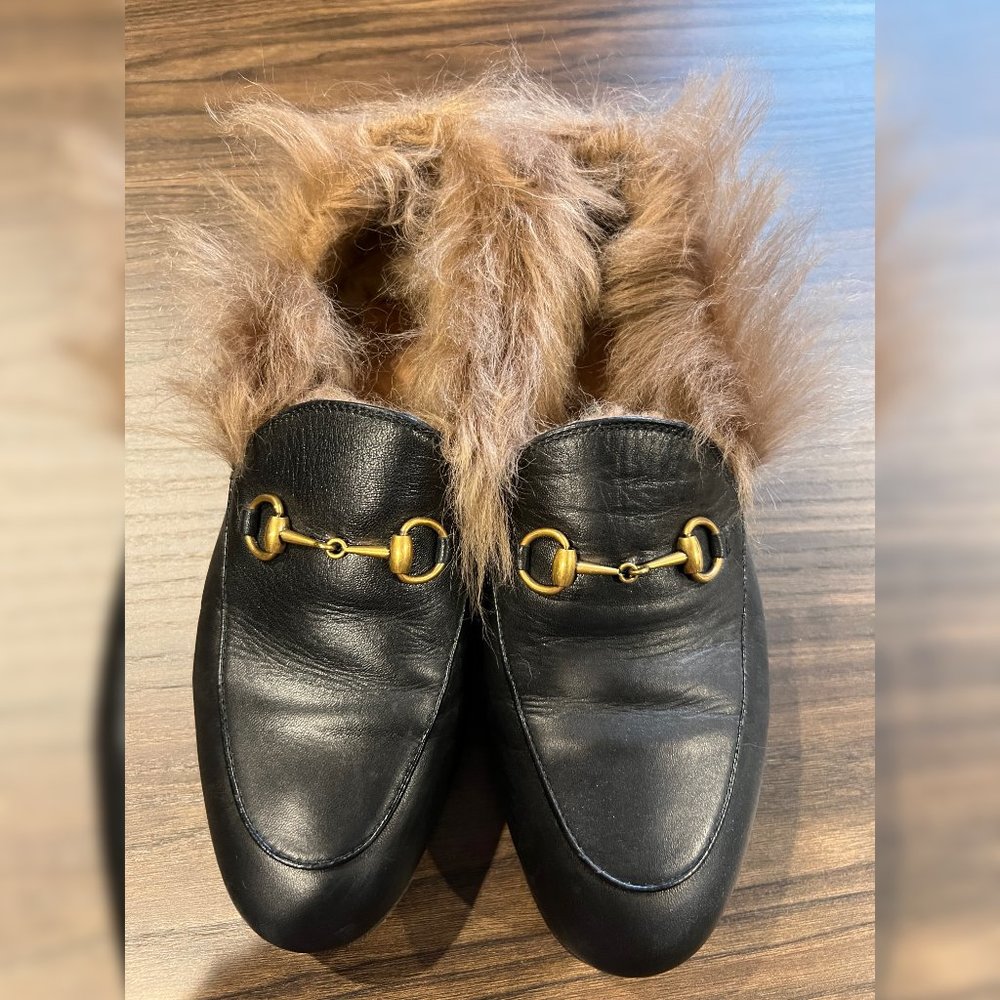 GUCCI Jordaan Horsebit Accent Loafers - Size 8